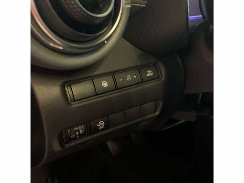 Nissan Juke TEKNA 1.0 DIG-T   Navi-BOSE-ACC-LED-Sitzhzg.